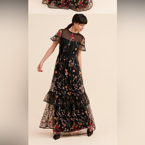 Monique Lhuillier Floral Embroidered Gown Size 0 Petite